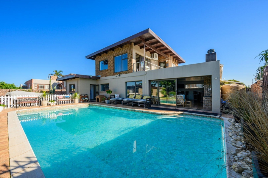 8 Bedroom Property for Sale in Summerstrand Eastern Cape